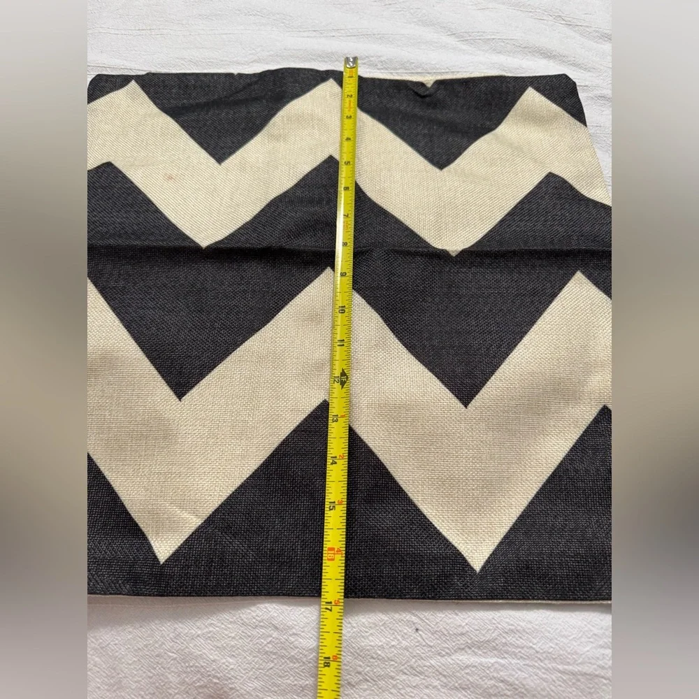 Set of 2 -17 inch geometric shaped Black and Cream Pillow Case Covers
